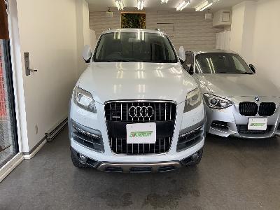アウディ　Q7