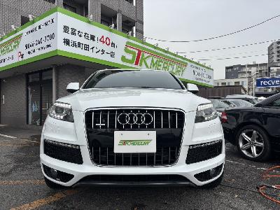 アウディ　Q7